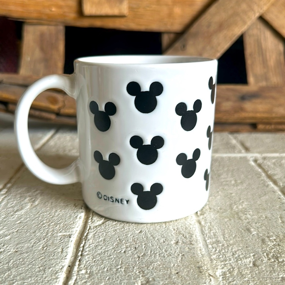 VINTAGE Disney Mickey Mouse Silhouette Mug (20)